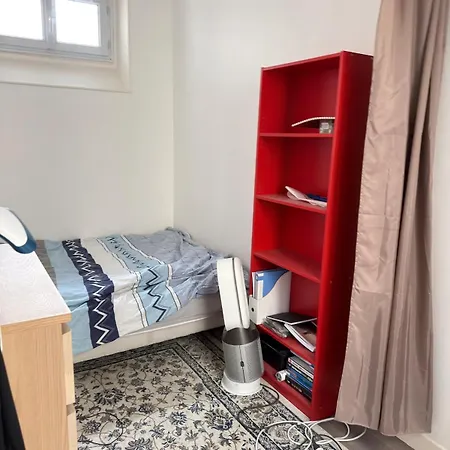 2-bedroom 75010 At Canal Saint-martin