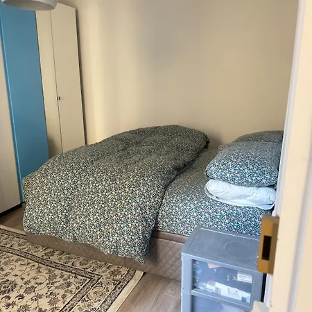 2-bedroom 75010 At Canal Saint-martin